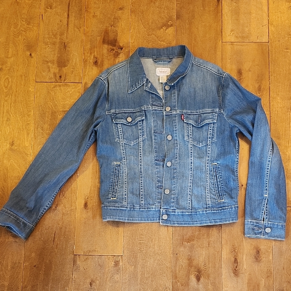 Levi's Classic Indigo Denim Jacket